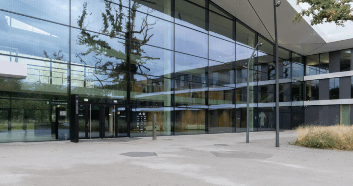 DFB Campus Glasfassade SEEN Elements