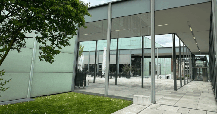 SEEN Vogelschutzmarkierungen am Folkwang Museum