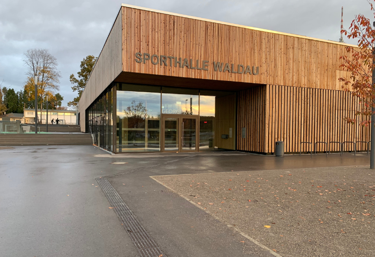 SEEN Vogelschutzmarkierungen Sporthalle Waldau