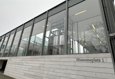 SEEN Elements als Folienrolle am Gebäude des Folkwang Museum in Essen